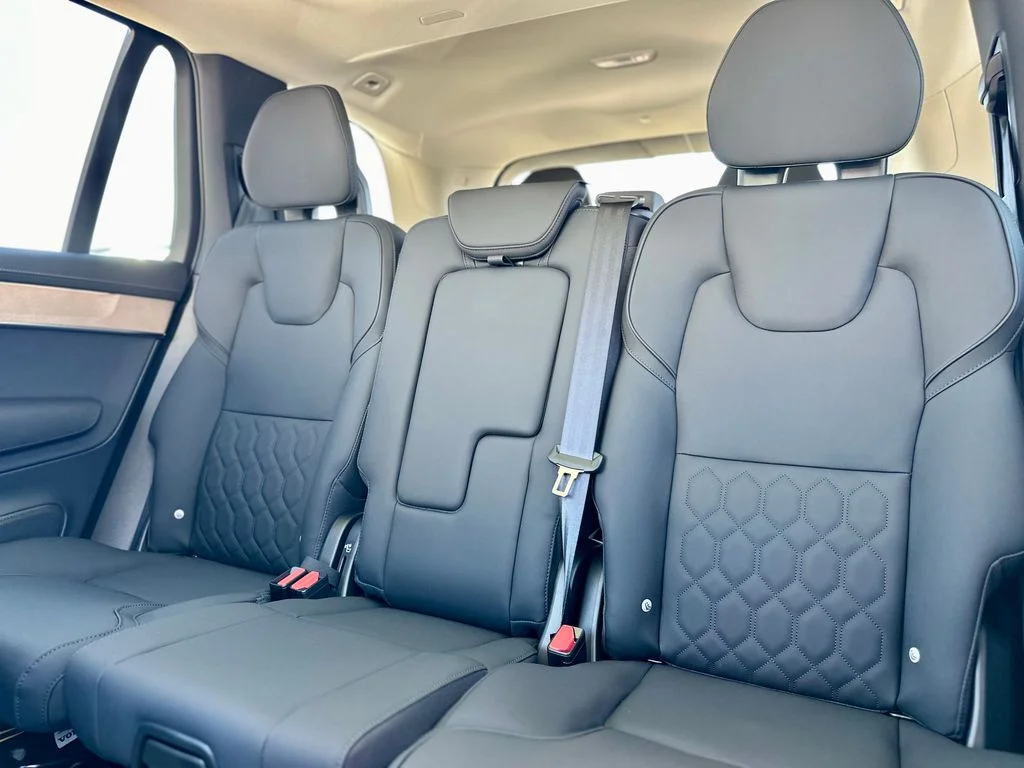 New 2026 Gray Volvo T8 Plus image 9