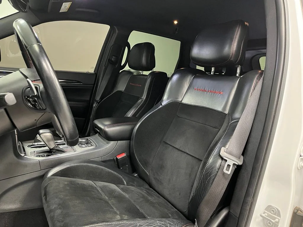 Used 2017 White Jeep Trailhawk image 22