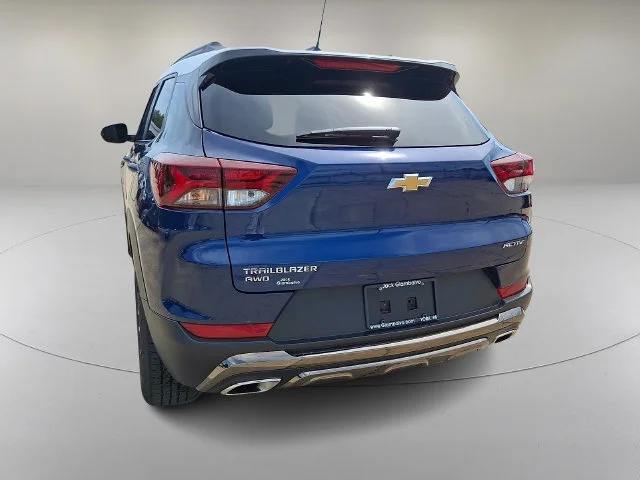 Used 2023 Blue Chevrolet ACTIV image 8