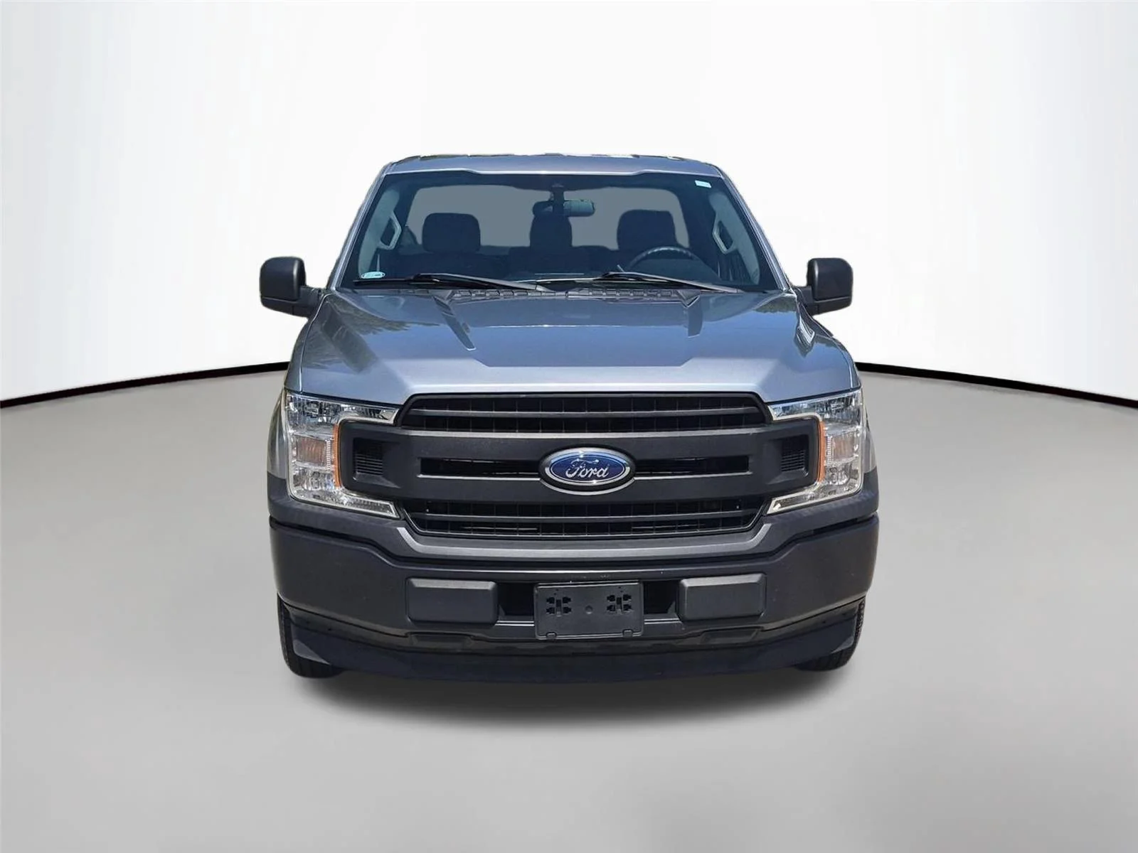 Used 2020  Ford XL image 8