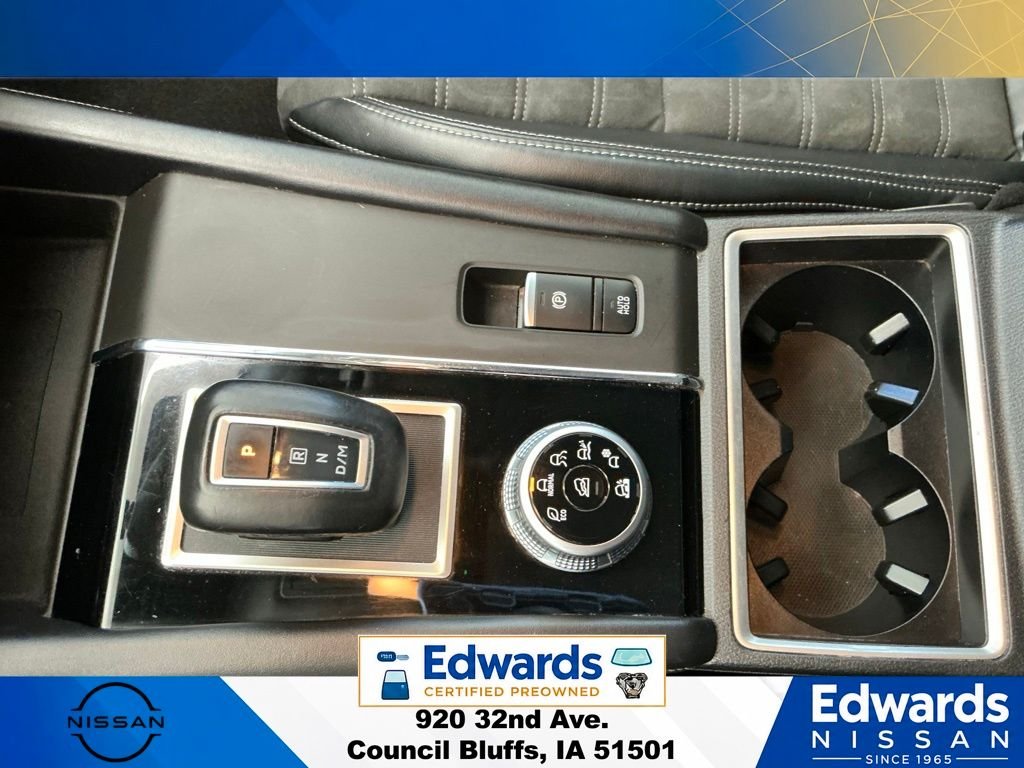 Used 2022 Blue Mitsubishi SE image 31