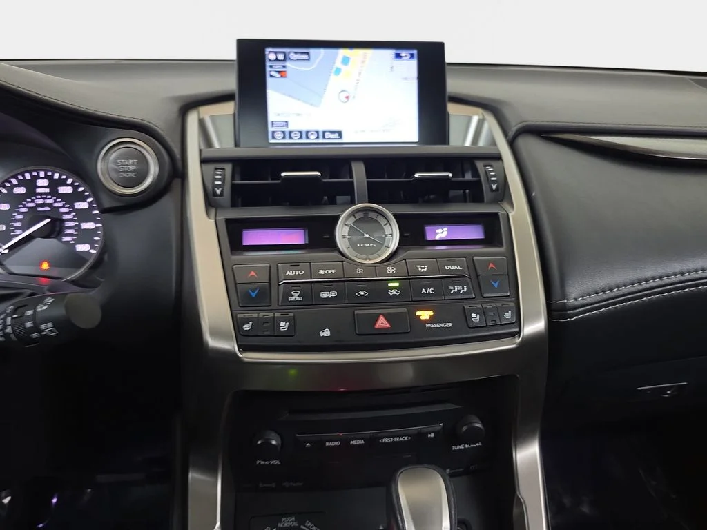 Used 2017  Lexus 200t F Sport image 23