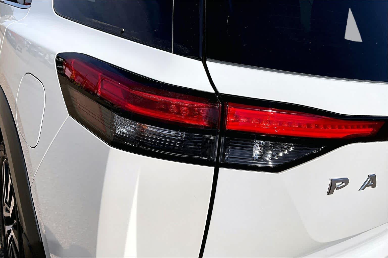 Used 2024 Pearl White Tricoat Nissan Platinum image 32
