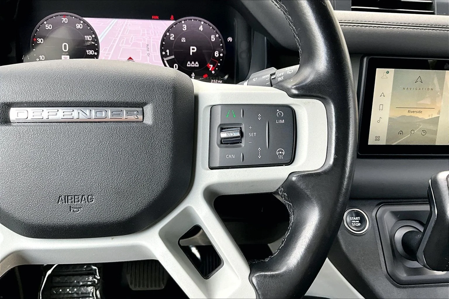 Used 2024 White Land Rover S image 19