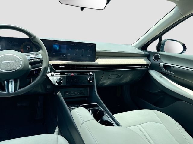 Used 2024 Black Hyundai SEL image 21
