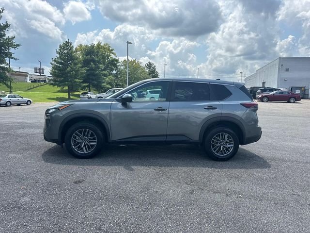 Used 2024 Gray Nissan S image 8