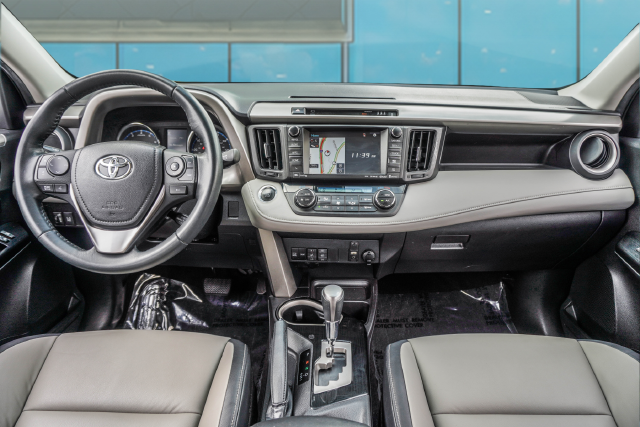 Used 2018 Blue Toyota Limited image 27