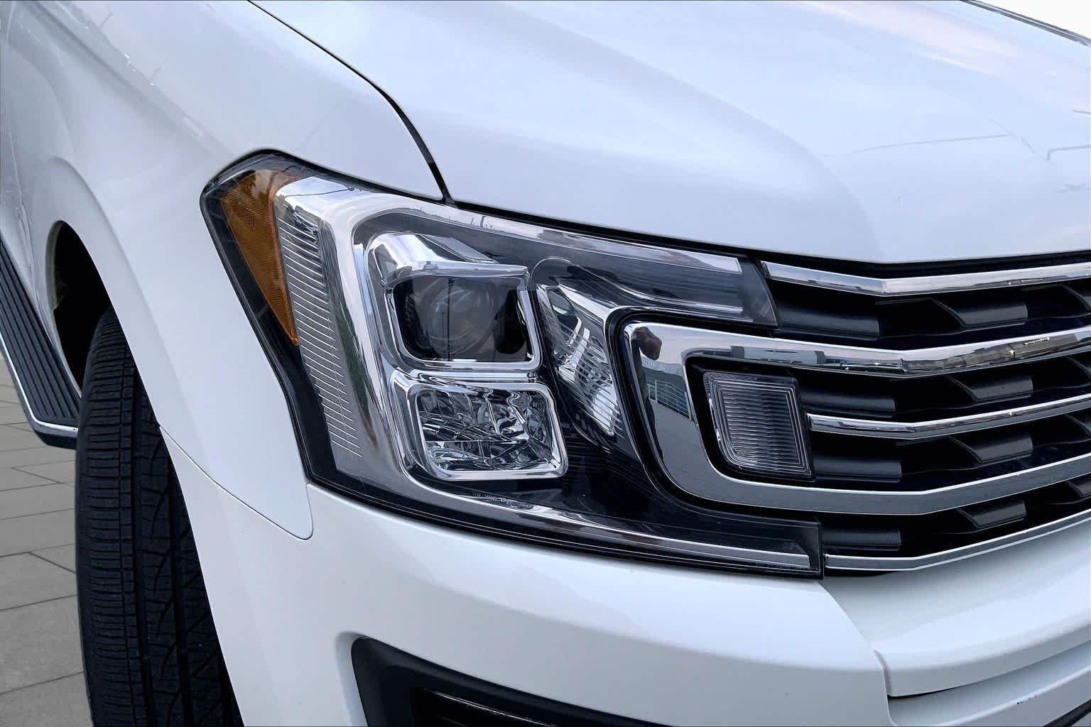 Used 2020 Star White Metallic Tri-Coat Ford XLT image 26