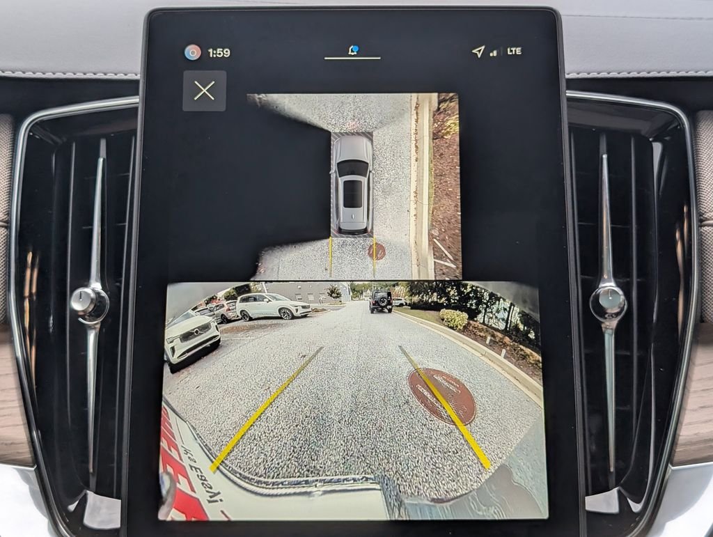 2026 Volvo XC90 Plus - Photo 28
