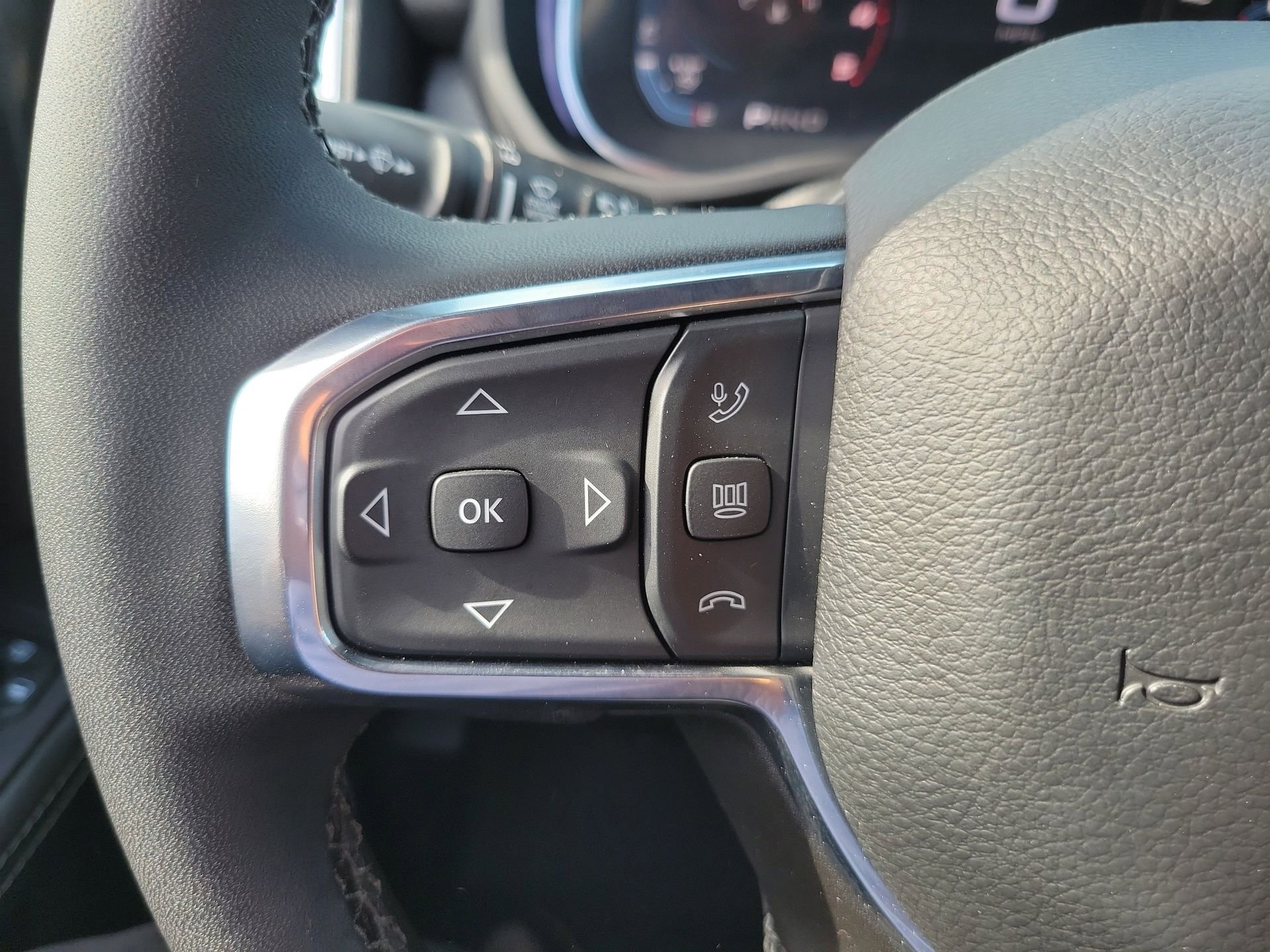 Used 2025 White Ram Laramie image 5
