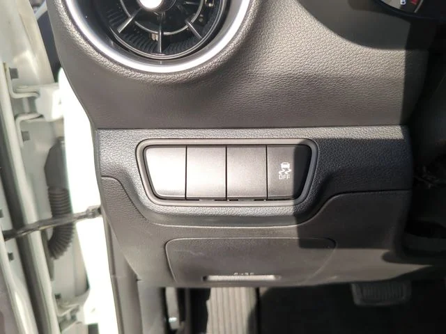 Used 2024 White Kia LXS image 22