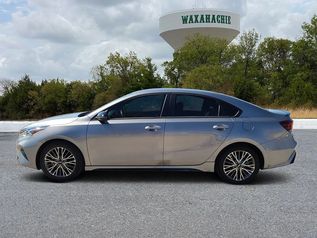 Used 2024 Gray Kia GT-Line image 3