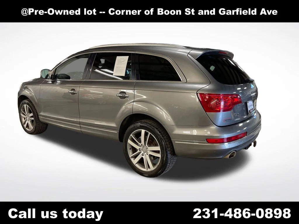 Used 2013  Audi  image 3