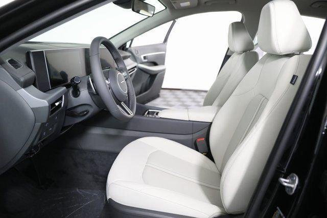 New 2026 Black Hyundai SEL Sport image 43