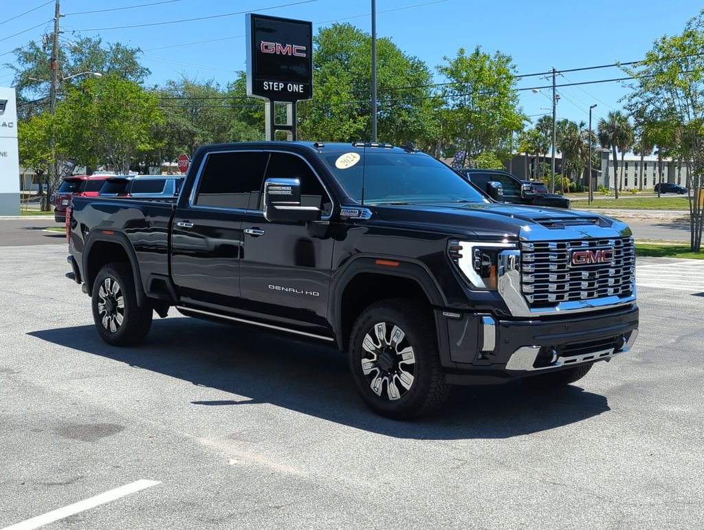 Used 2024 Silver GMC Denali image 8