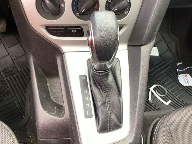 Used 2014 Red Ford SE image 28