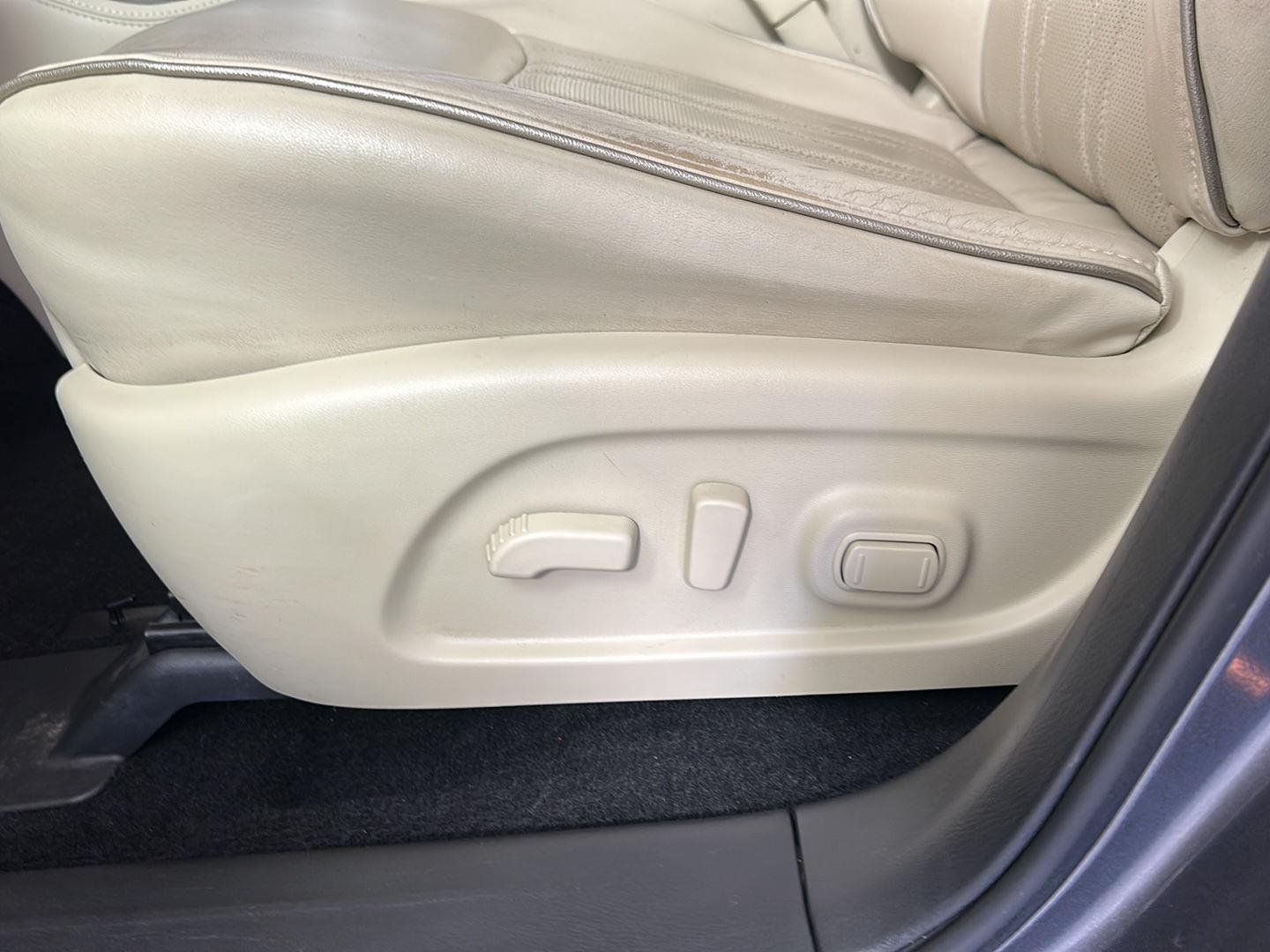 Used 2020 Graphite Shadow INFINITI LUXE image 8