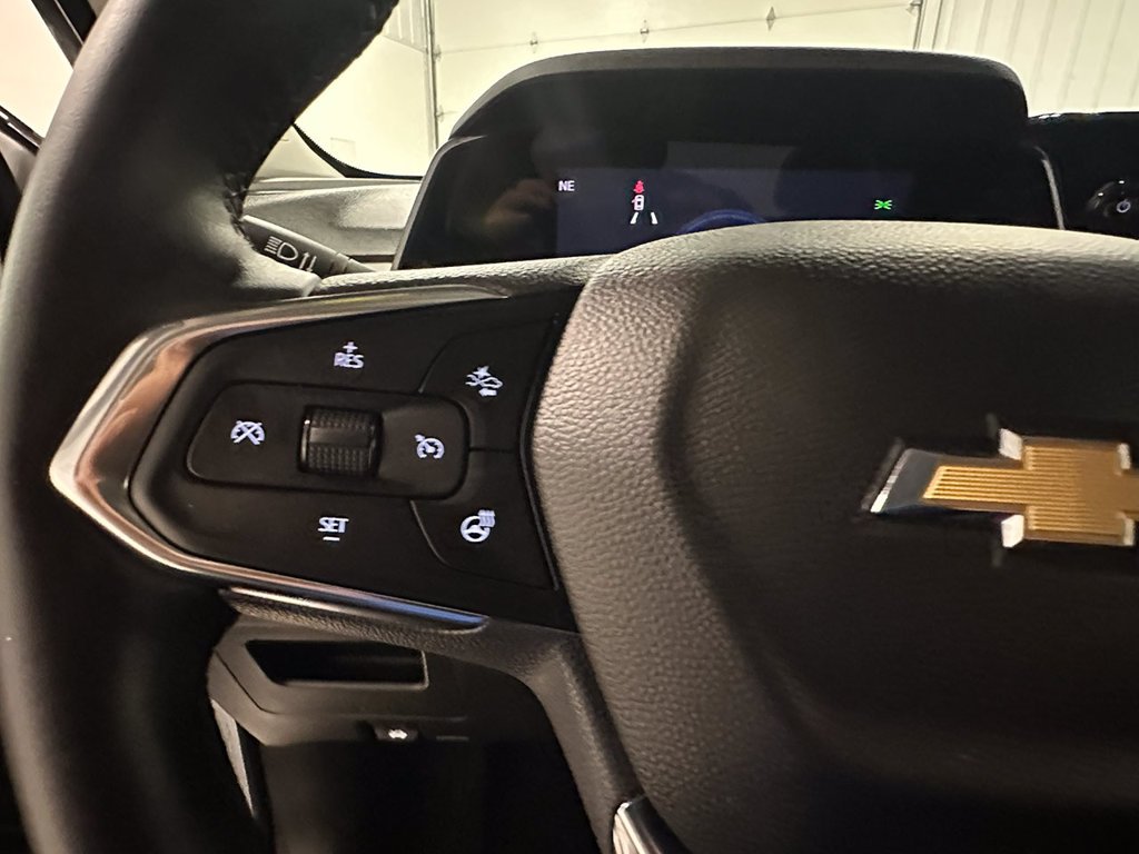 Used 2024 White Chevrolet LT image 34