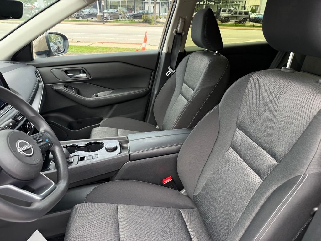 Used 2024 Beige/tan Nissan SV image 11