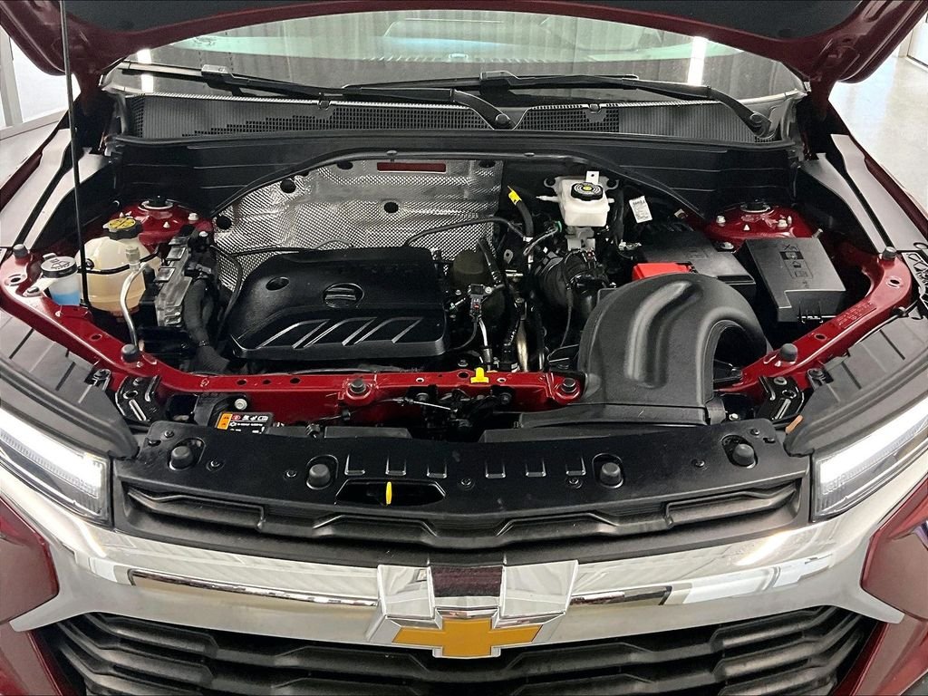 Used 2025 Red Chevrolet LT image 28