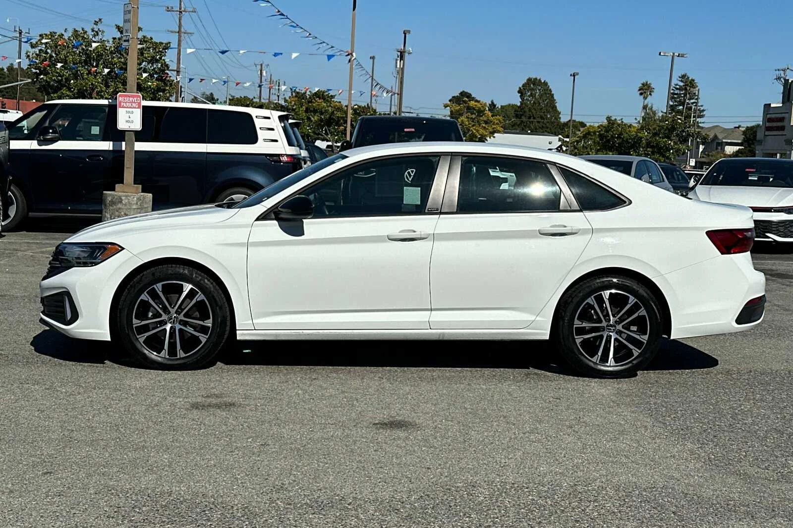 Used 2024 White Volkswagen 1.5T Sport image 7