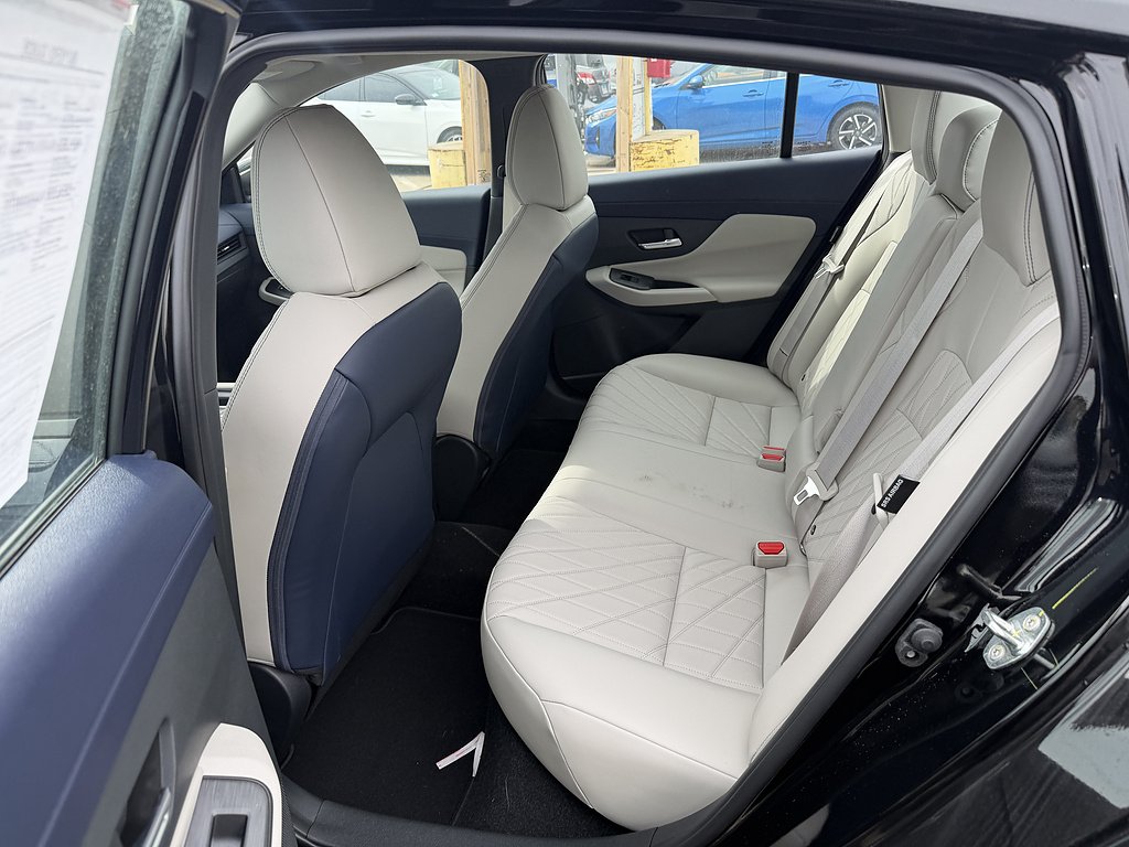 Used 2026 Super Black Nissan SL image 164