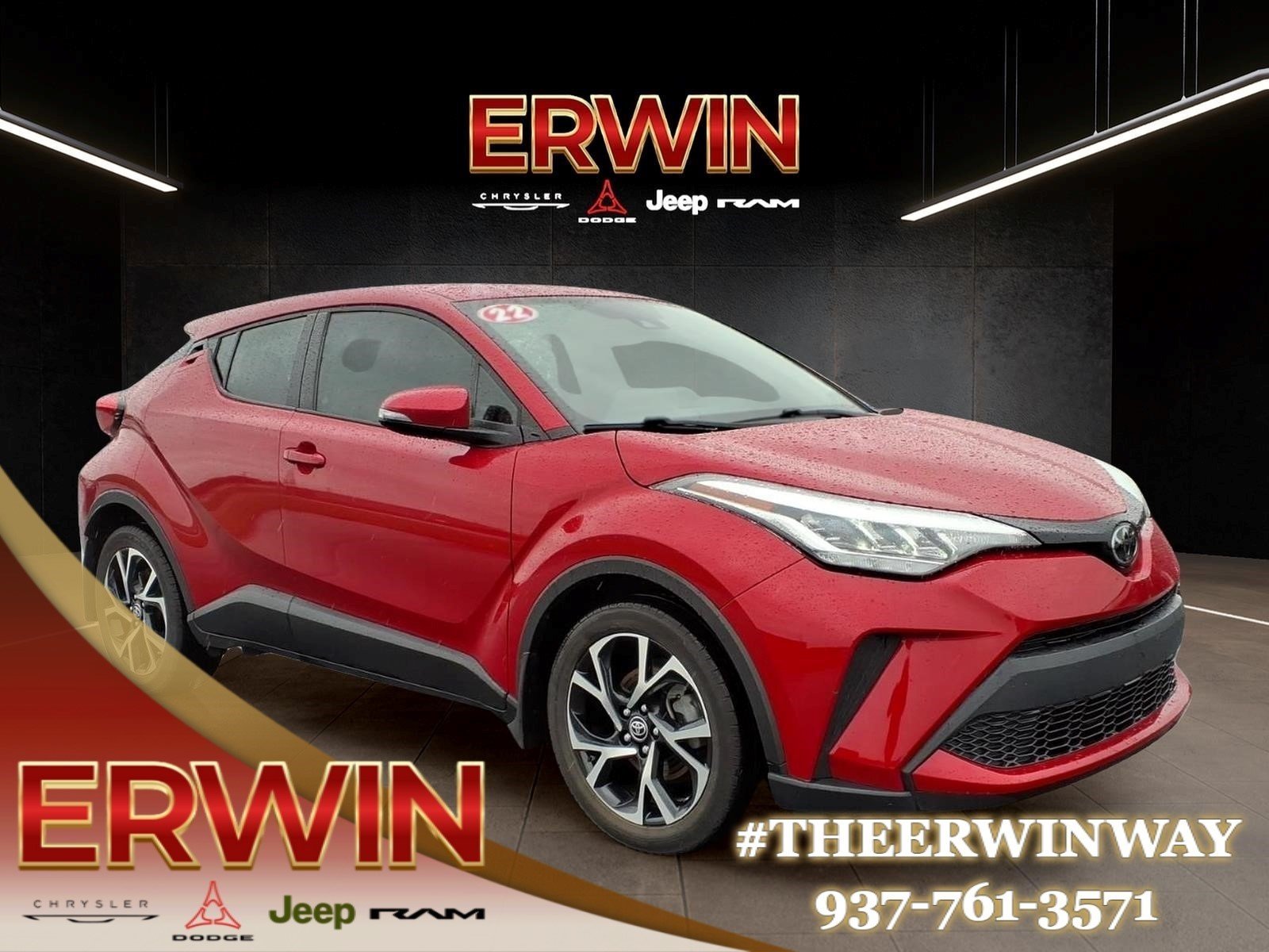 2022 Toyota C-HR XLE's photo