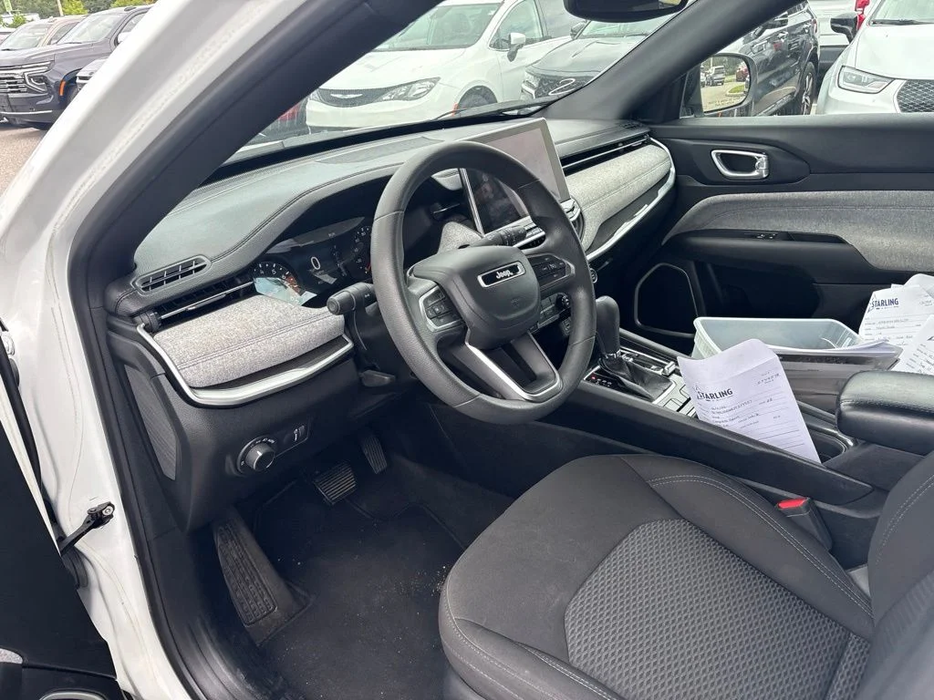 Used 2023 White Jeep Sport image 9