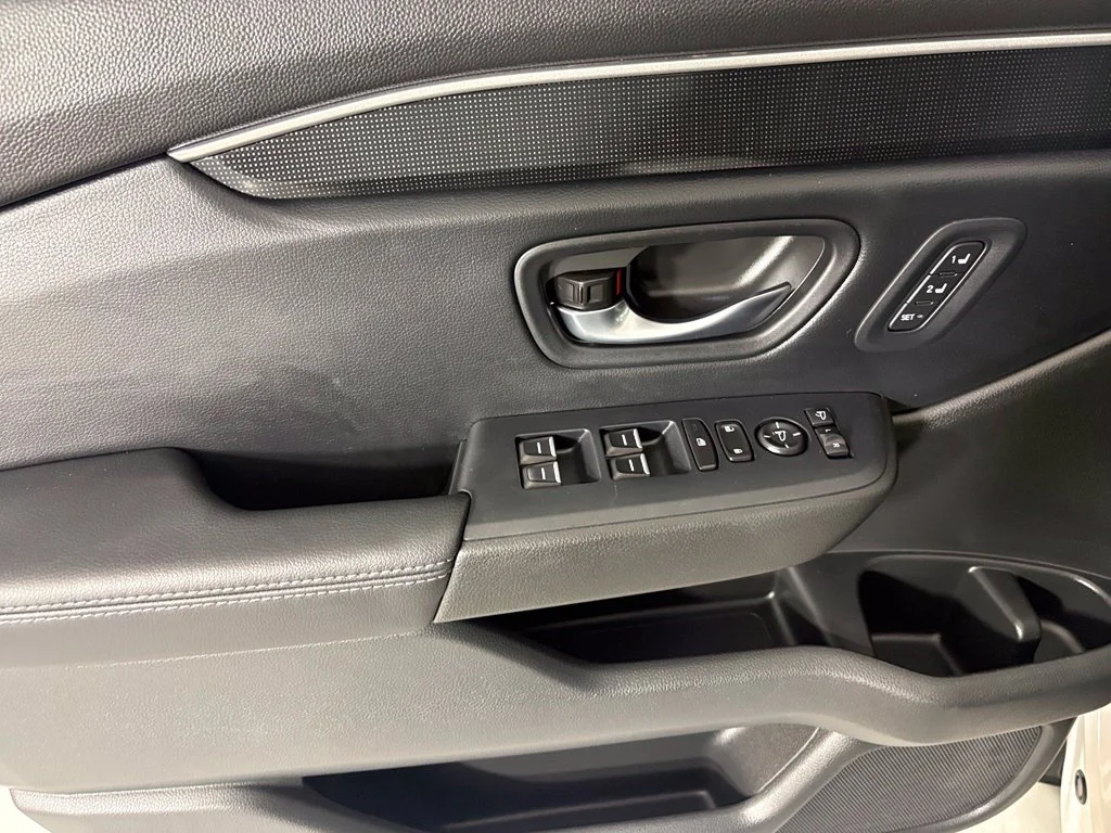 Used 2025  Honda Elite image 19