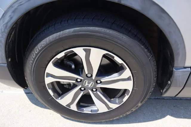 Used 2020 Lunar Silver Metallic Honda LX image 27