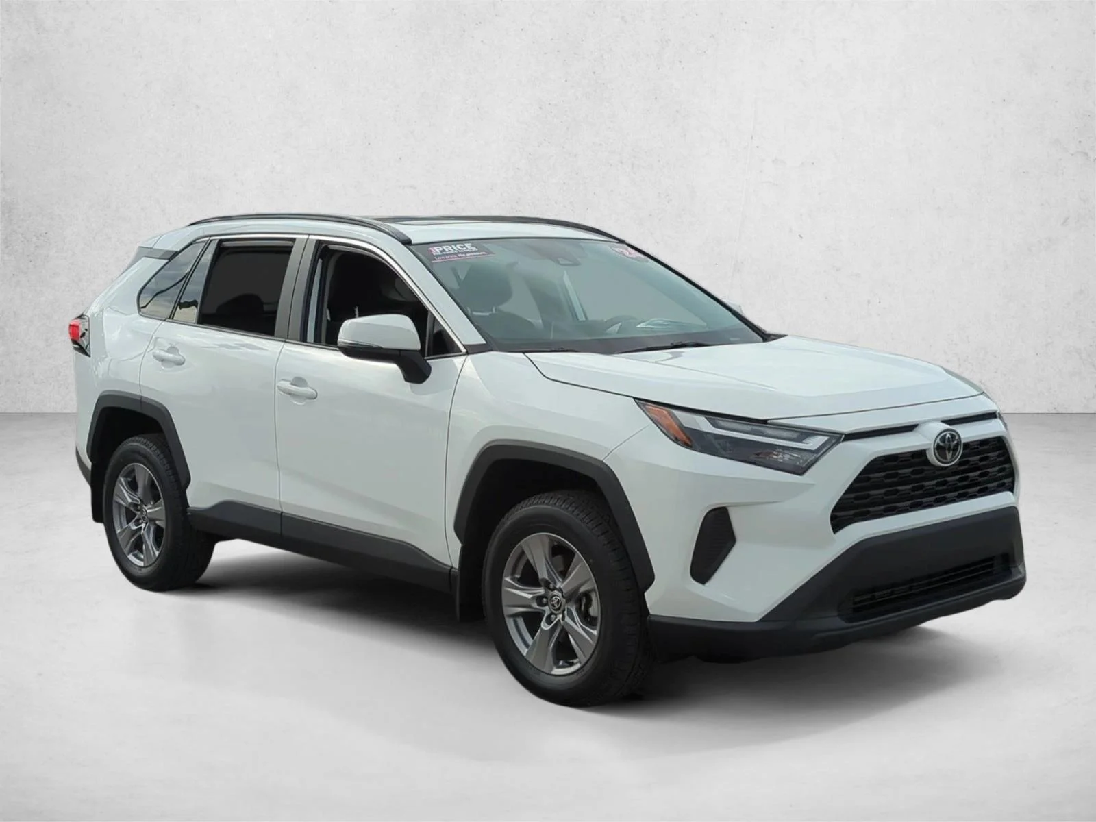 Used 2024 Ice Cap Toyota XLE image 3