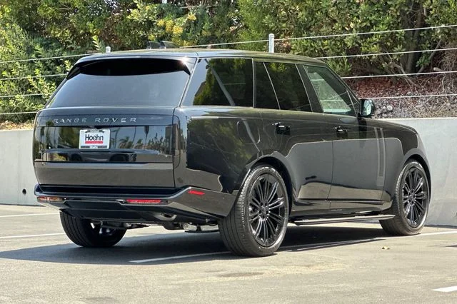 New 2026 Santorini Black Land Rover SE image 5