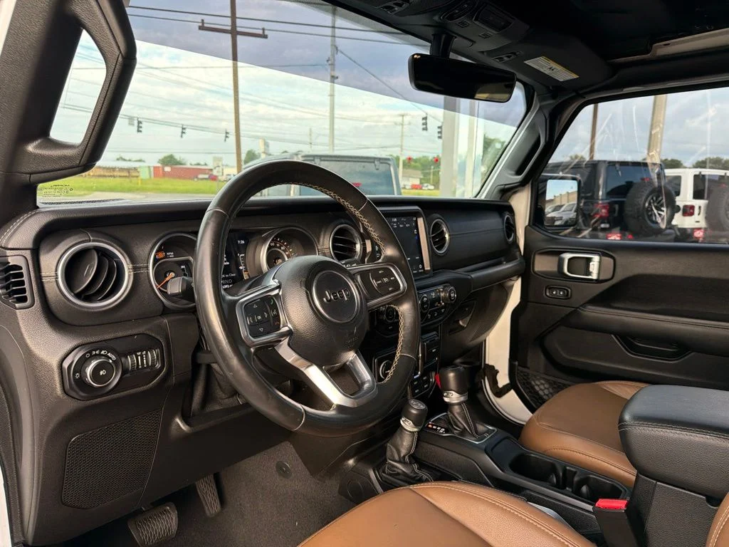 Used 2020 White Jeep Unlimited Sahara image 30
