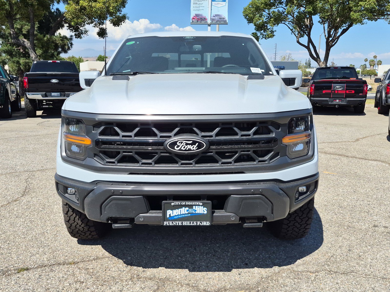 New 2025 Space White Metallic Ford Tremor® image 2