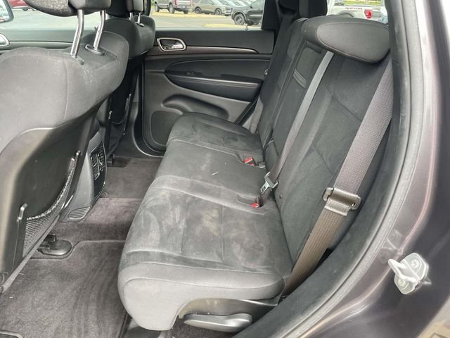 Used 2017 Crystal Metallic Jeep Laredo image 8