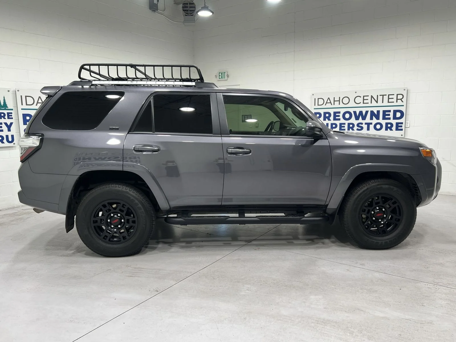 Used 2021 Gray Toyota SR5 image 9