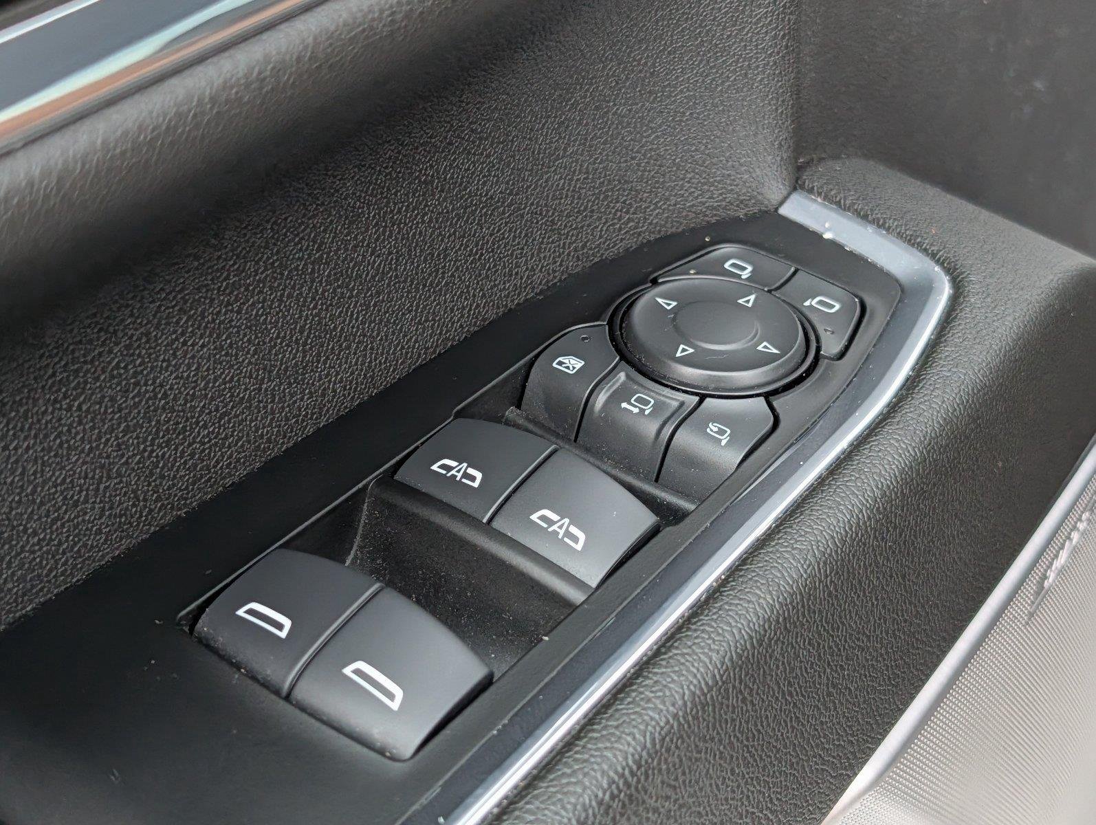 Used 2024 Iridescent Pearl Tricoat Chevrolet High Country image 16