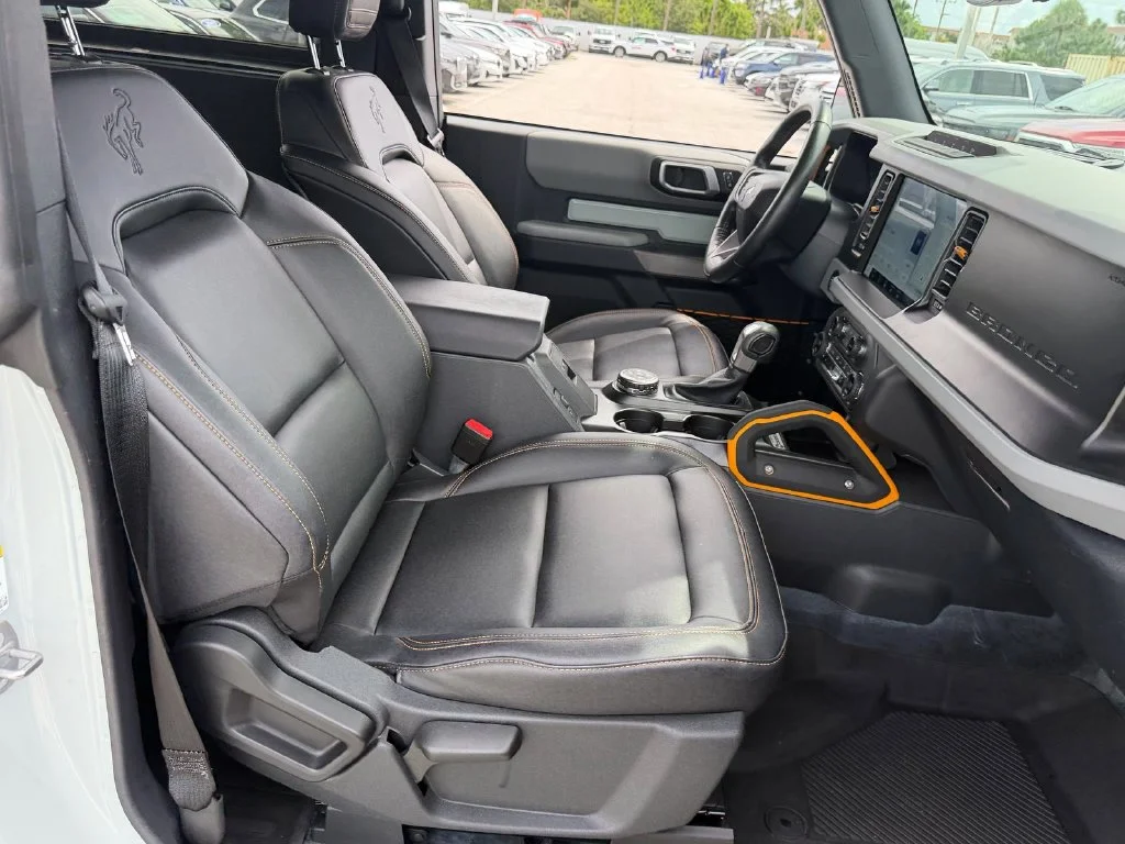 Certified Used 2023 Cactus Green / Gray Ford Badlands image 15