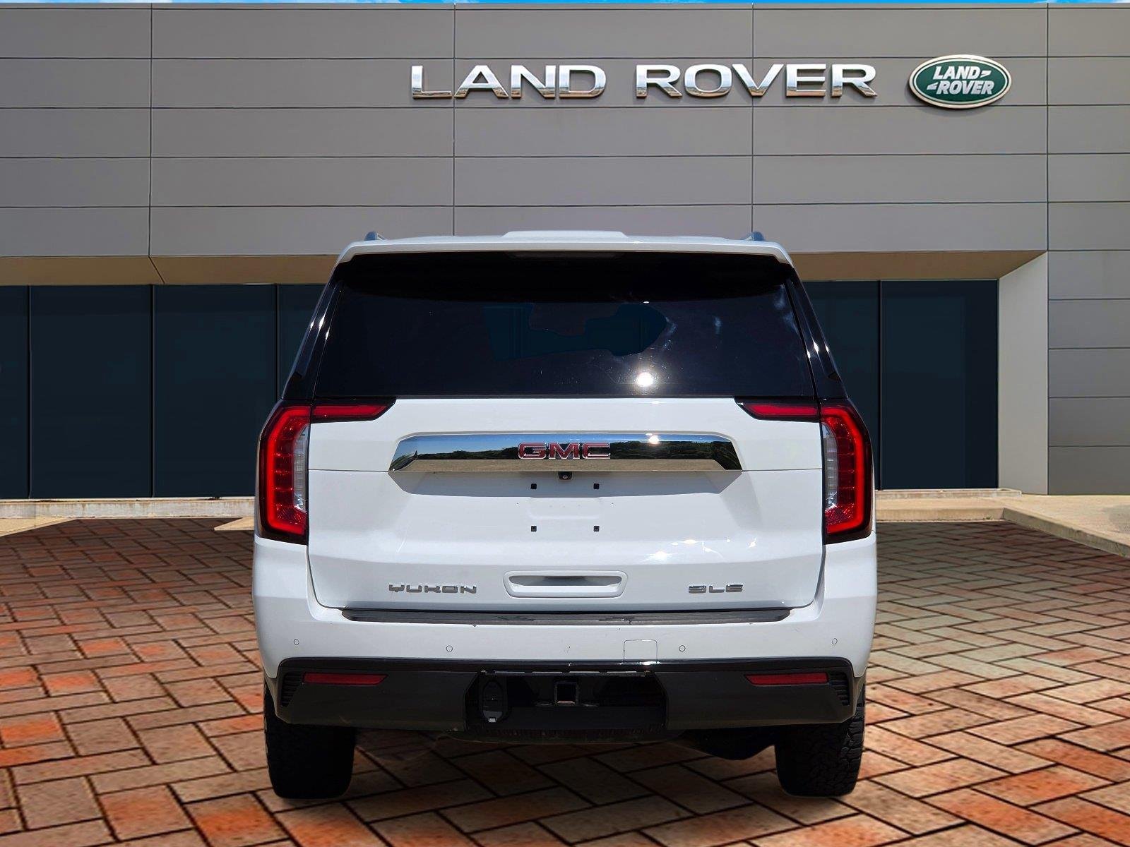 Used 2023 Summit White GMC SLE image 5