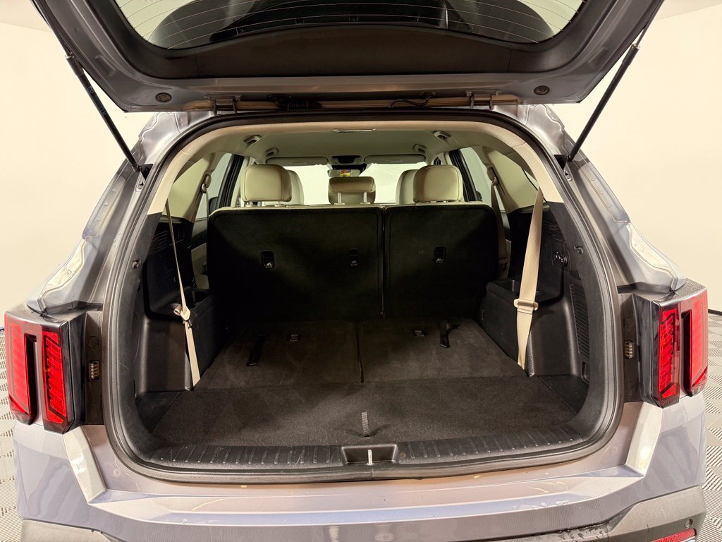 Used 2025 Silver Kia S image 14