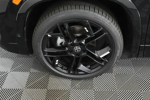 New 2026 Deep Black Pearl Volkswagen SE R-Line Black image 26
