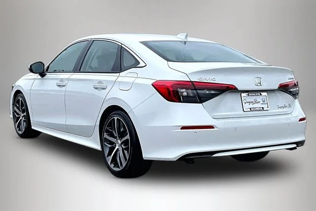 Certified Used 2024 Platinum White Pearl Honda Touring image 4