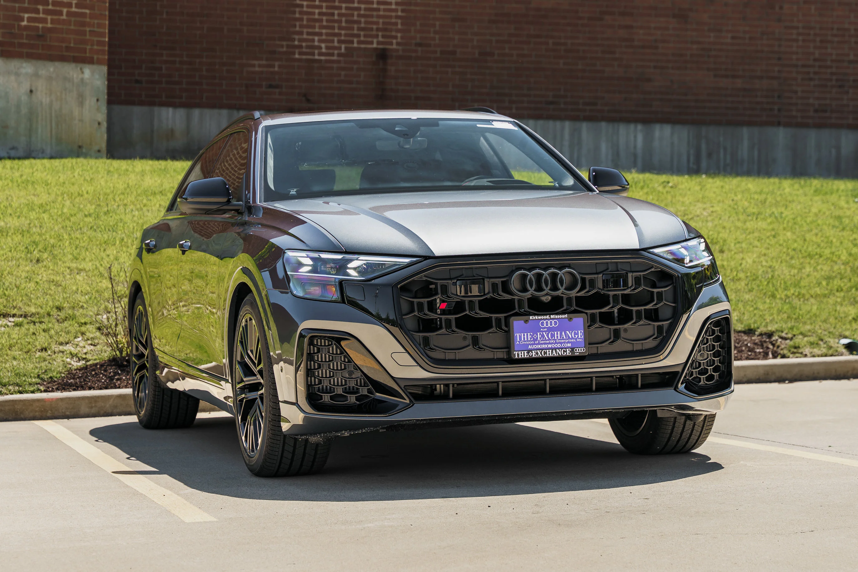 2026 Audi SQ8 Prestige quattro's photo