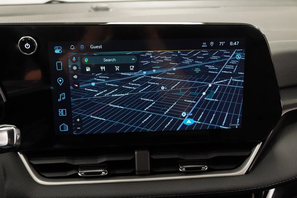 2027 Chevrolet Equinox LT - Photo 24