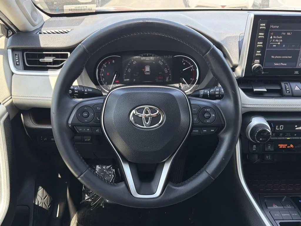 Used 2019 Midnight Black Metallic Toyota Limited image 10