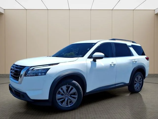 Used 2024 White Nissan SV image 2