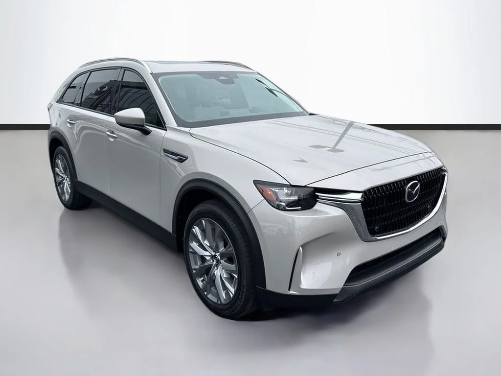 New 2026 Platinum Mazda 3.3 Turbo Preferred image 1