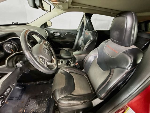 Used 2017 Red Jeep Trailhawk image 19