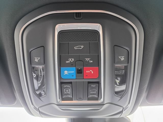New 2026 Silver Zynith Jeep Altitude image 16
