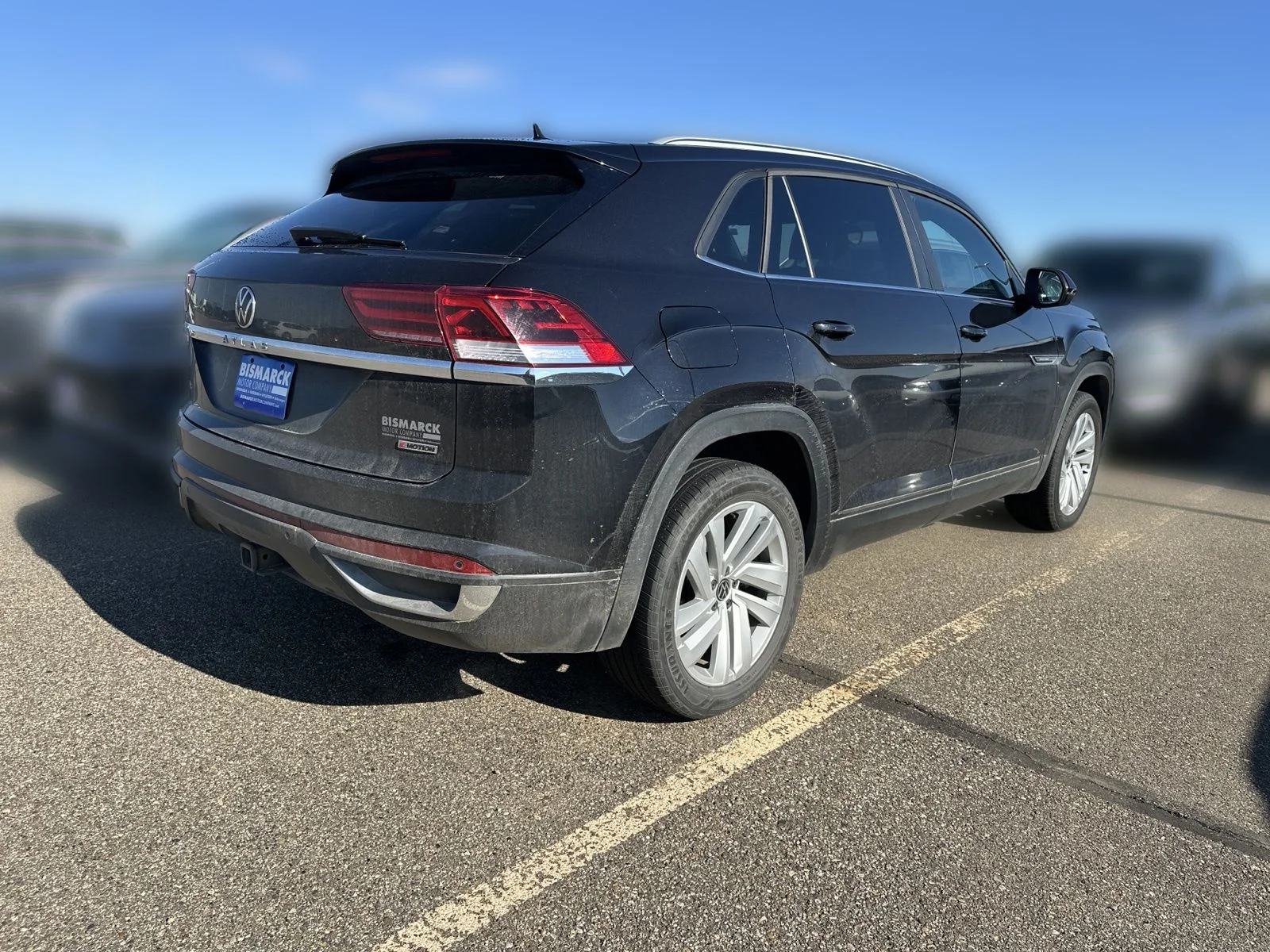 Used 2021  Volkswagen 3.6L V6 SE w/Technology image 3